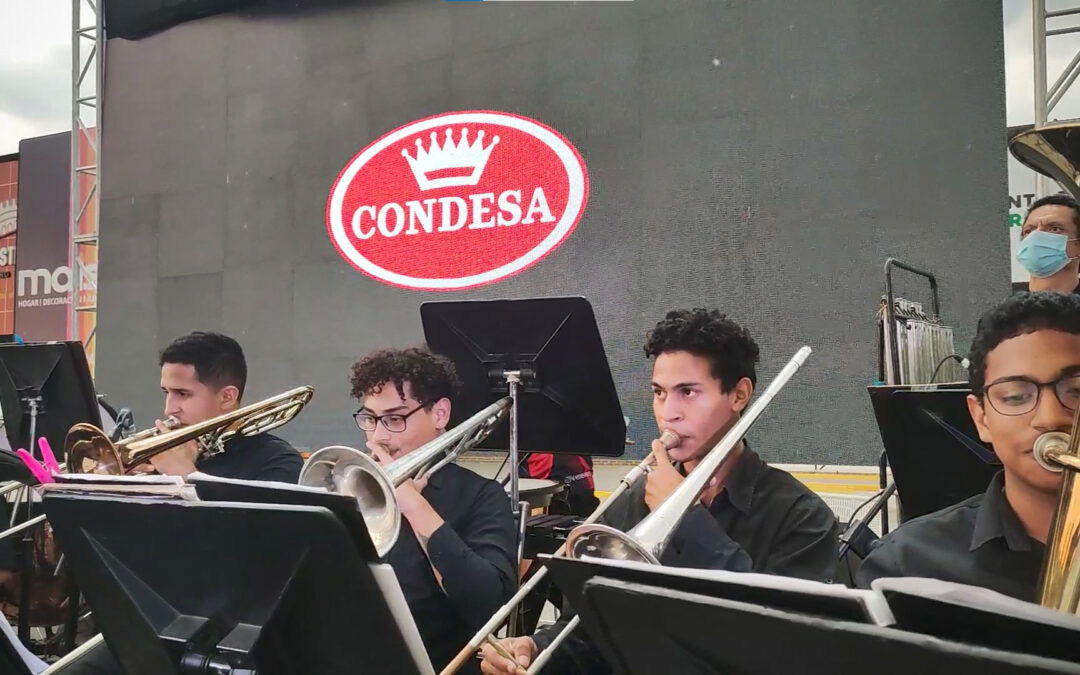 Full house! Condesa presented a concert by the Carabobo Symphony Orchestra together with Multimax Store